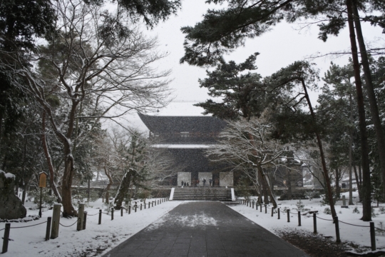 雪の南禅寺