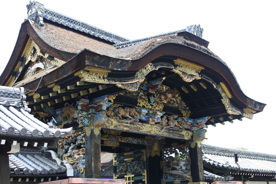 西本願寺の唐門34年ぶりの開門